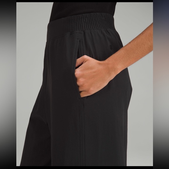 NWT Lululemon Stretch Woven Wide-Leg High-Rise Pant BLACK - Picture 4 of 8